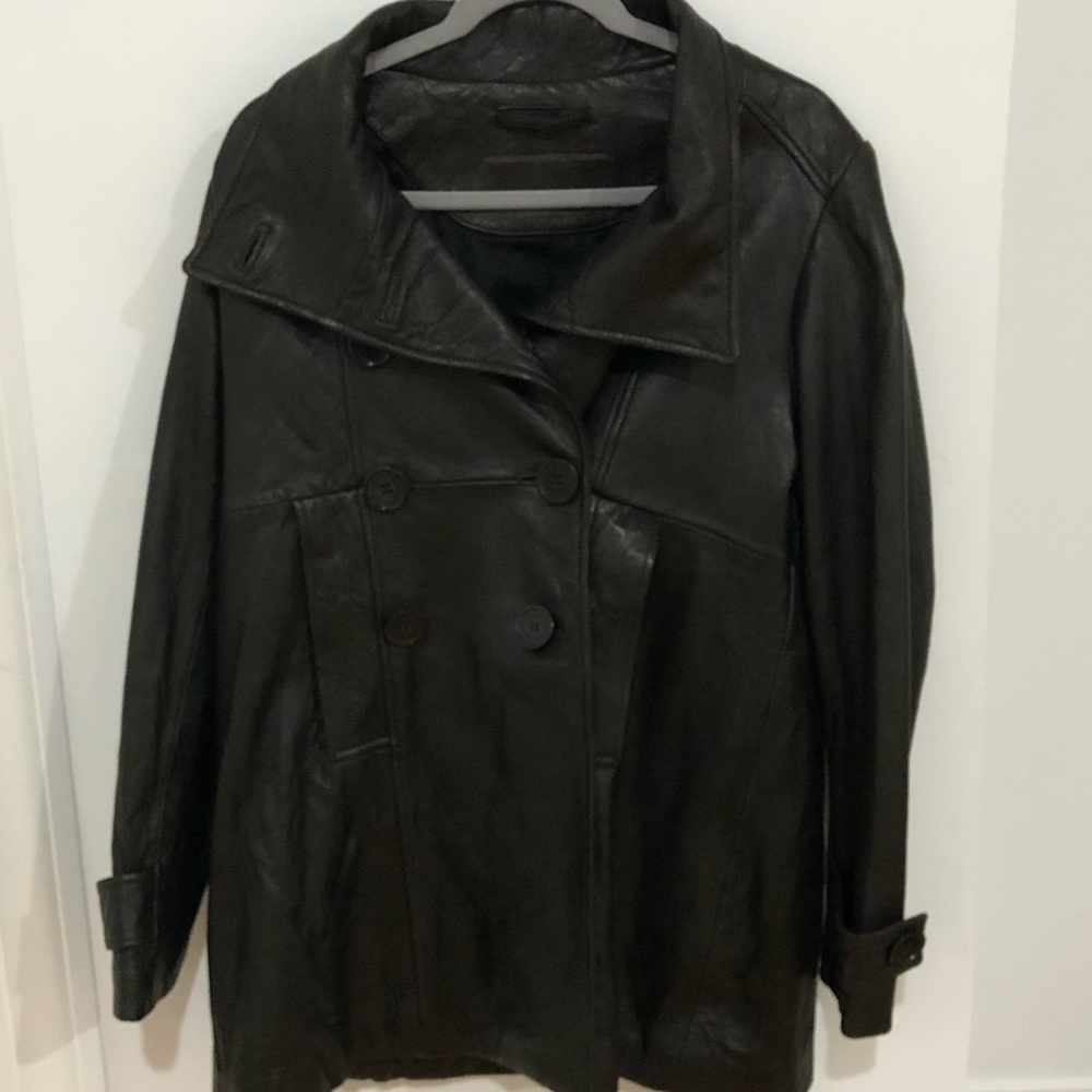 BLACK LEATHER JACKET - Picture 2 of 11